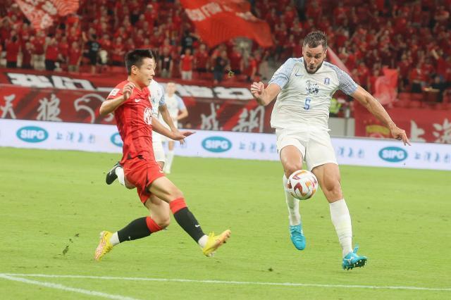 B体育官网-【亚冠】谢尔盖耶夫戴帽 海港2比3巴吞联无缘晋级