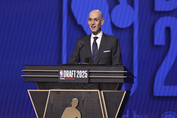 B体育下载-萧华称NBA扩军选址拉斯维加斯与西雅图，年底敲定决议|NBA总决赛|总决赛|球队|谈判_新浪体育_新浪新闻
